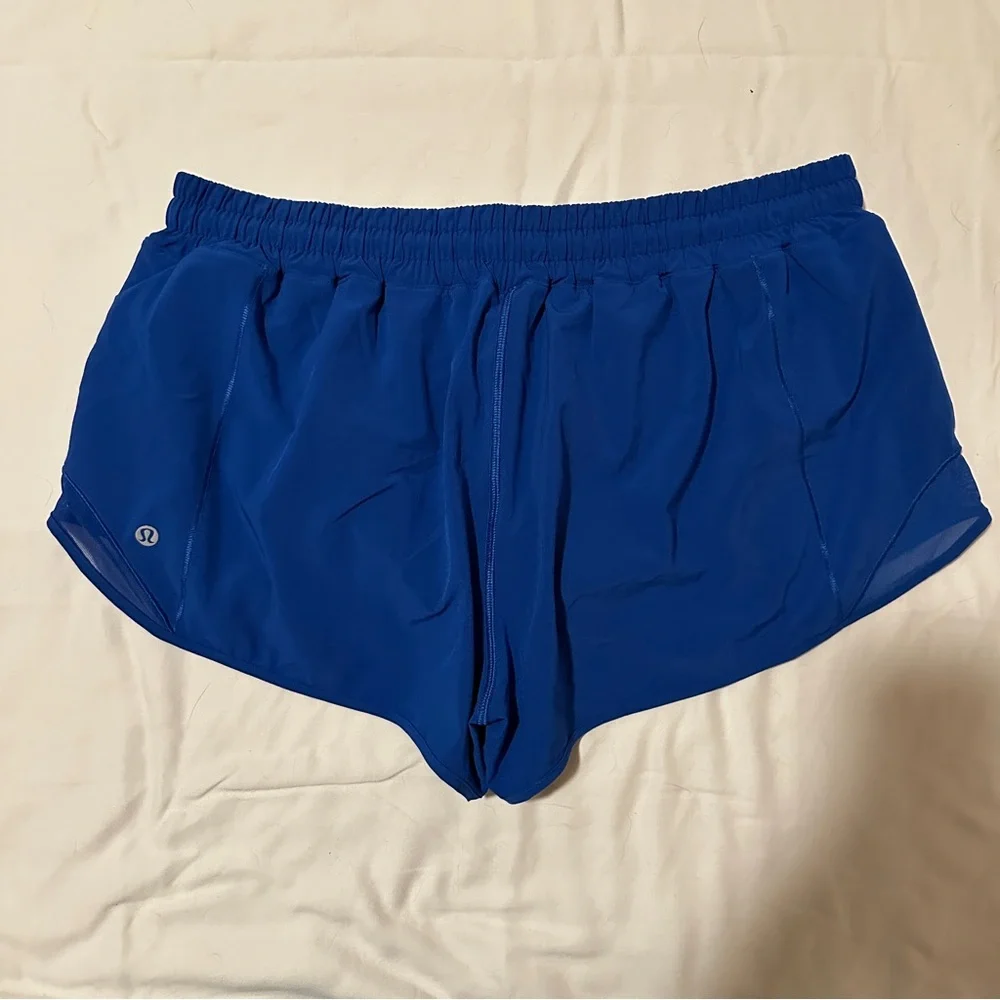 Lululemon Athletica Vibrant Hotty Hot Shorts - Picture 2 of 4